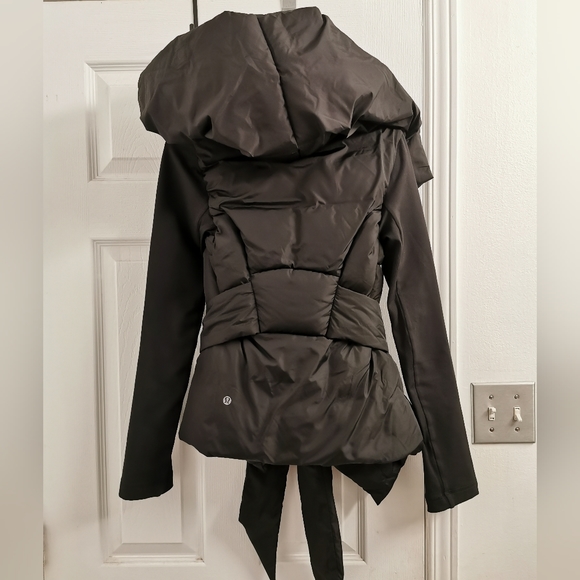 Rare Lululemon down to the studio jacket - Picture 4 of 14